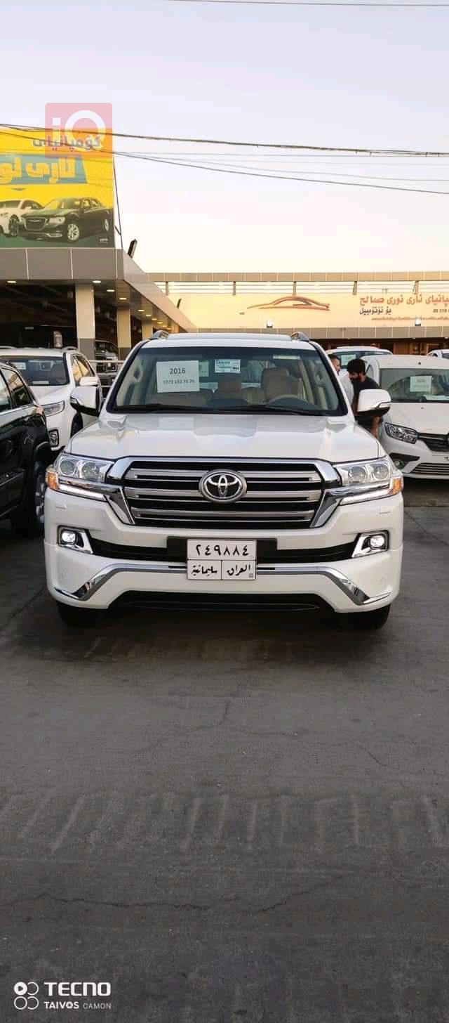 تۆیۆتا لاند کروزەر